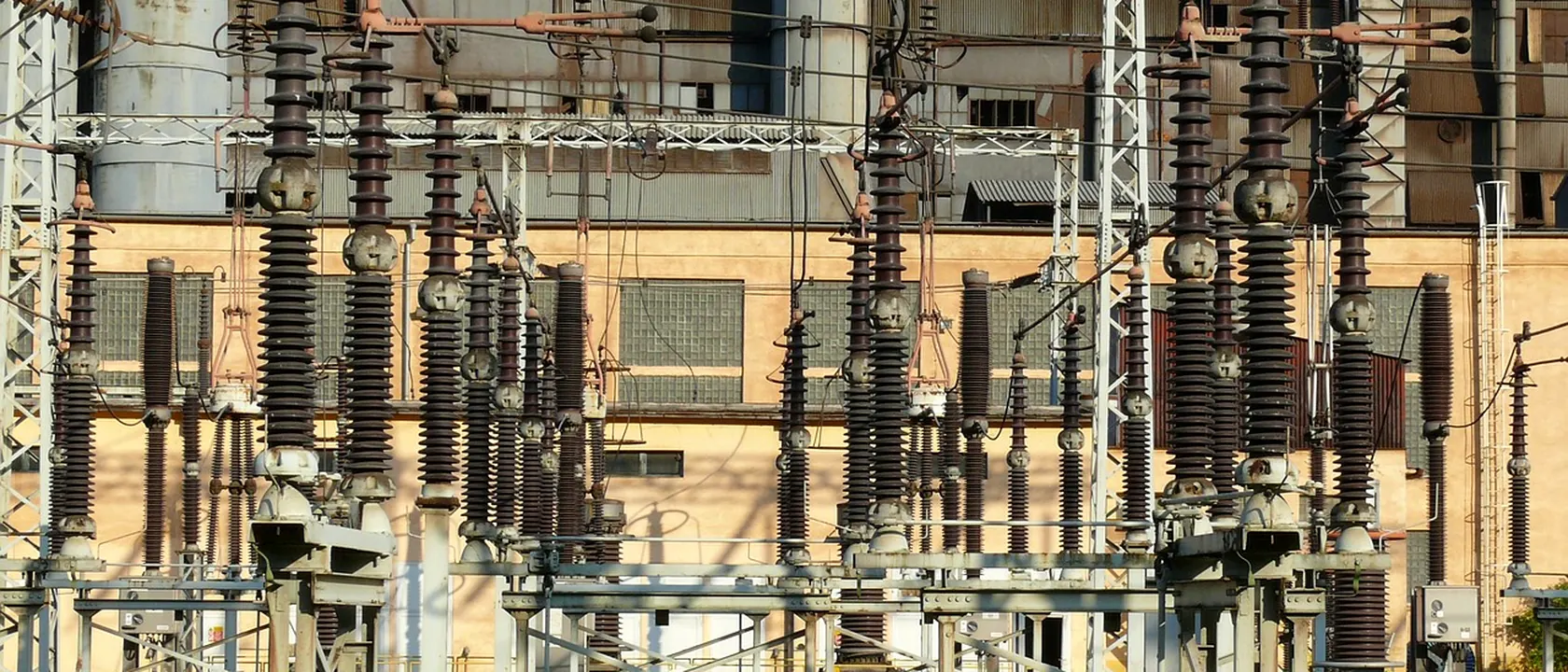 Electrical and Electronics Repairers, Powerhouse, Substation, and Relay