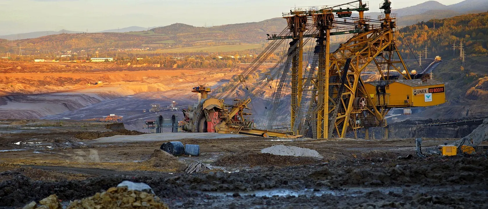 Excavating and Loading Machine and Dragline Operators, Surface Mining