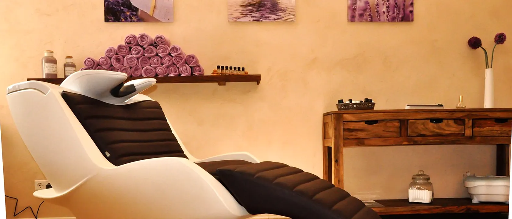 Hairdressers, Hairstylists, and Cosmetologists
